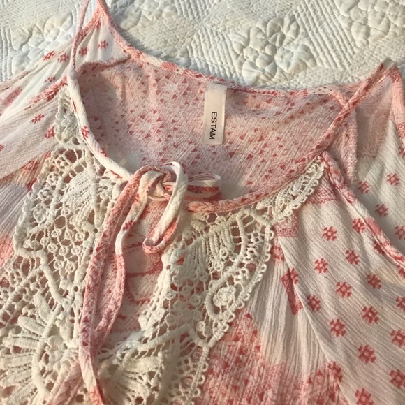 Quarter sleeve light weight off the shoulder top - Picture 3 of 5